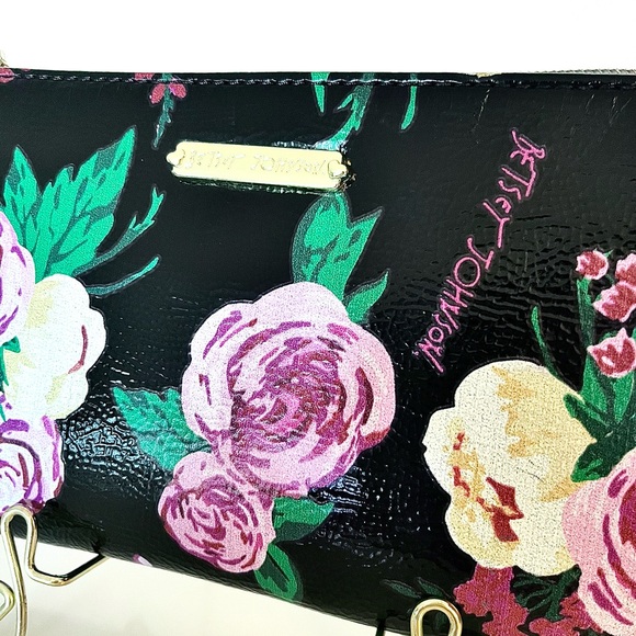 Betsey Johnson NWOT Charging Black Floral Wristlet Clutch - Picture 7 of 15